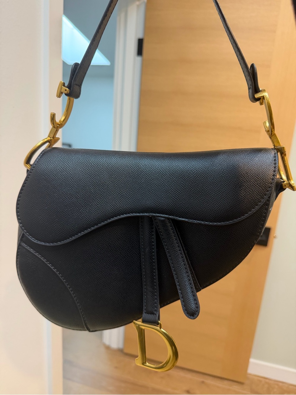 Dior Black Saddle Bag - Picture 5 of 5